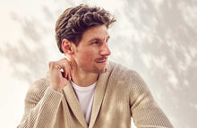 Load image into Gallery viewer, Strickjacke - Casual Fit - Einfarbig - Beige