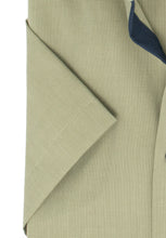 Laden Sie das Bild in den Galerie-Viewer, Kurzarmhemd - Modern Fit - Einfarbig - Olive